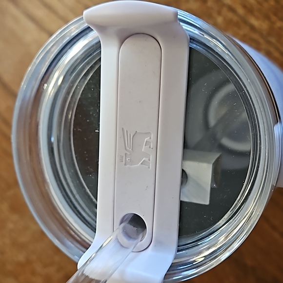 Stanley 40 oz quencher tumbler purple tie dye NWT - Picture 3 of 4